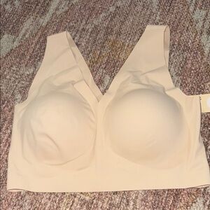 New Truekind  everyday  Vneck   Bralette size L removable pads chai color